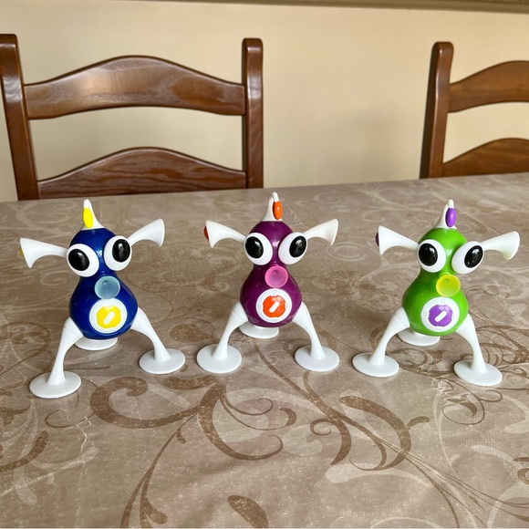 2006 McDonald’s Zizzle toy figures - Picture 1 of 2